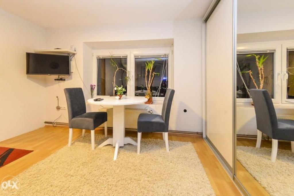 Apartment In ซาราเยโว ภายนอก รูปภาพ